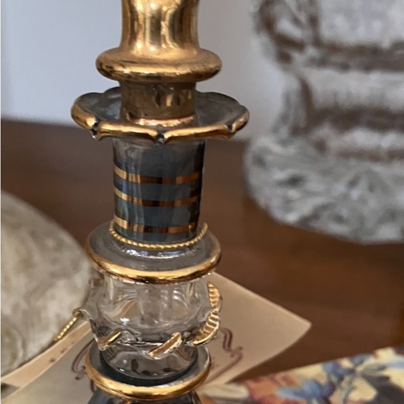 Egyptian hand blown perfume bottle. Exquisite design . - Picture 8 of 13